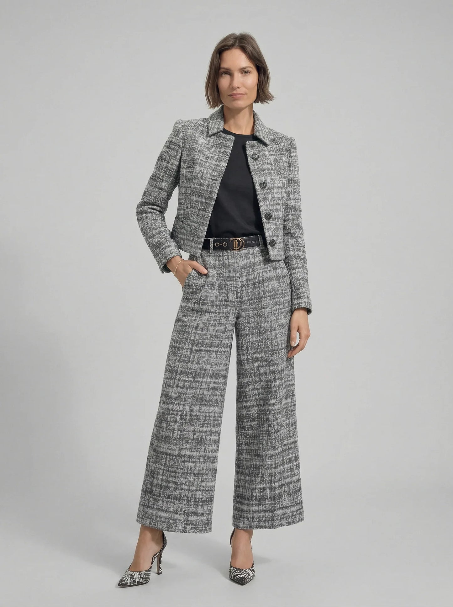 LUCIA-Conjunto Sofisticado y Versátil