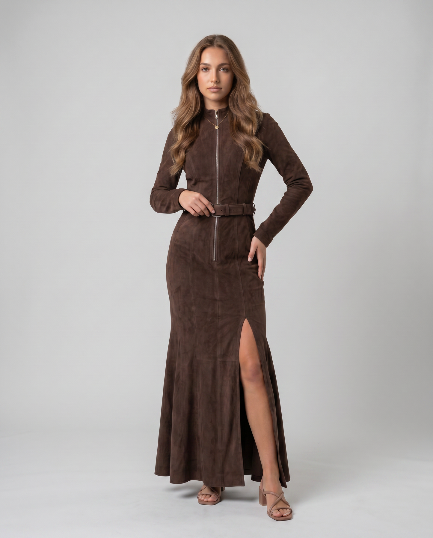 ALMA-Vestido largo marrón con cinturón