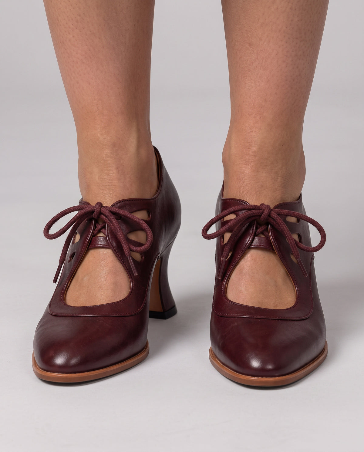 AUDREY- Tacones con cordones