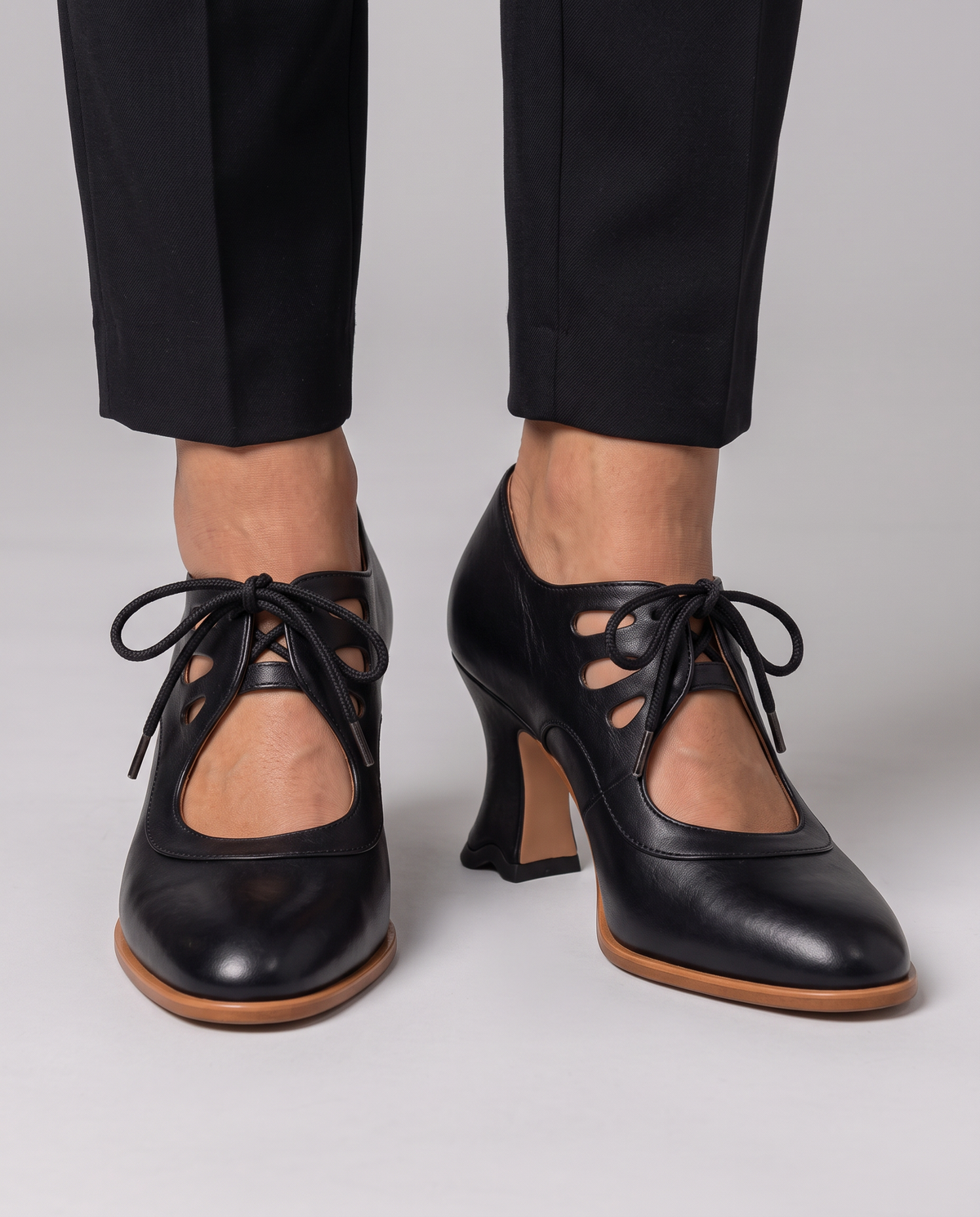 AUDREY- Tacones con cordones